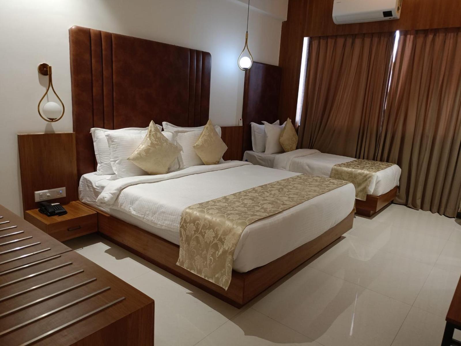 Lords Eco Inn, Ambaji Exterior photo