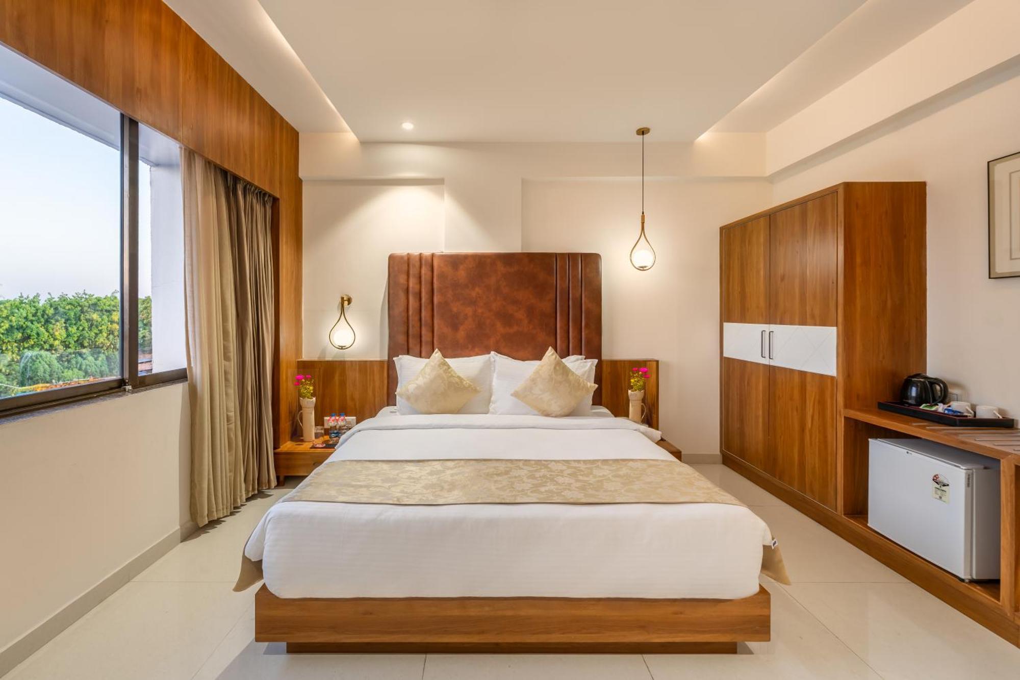 Lords Eco Inn, Ambaji Exterior photo